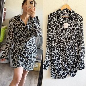 Luxxel Monochrome Abstract Print Blouse Mini Dress – Size M – NWT